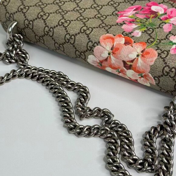 Gucci GG Logo Supreme Large Dionysus Shoulder Bag with Floral Accent - Picture 7 of 8